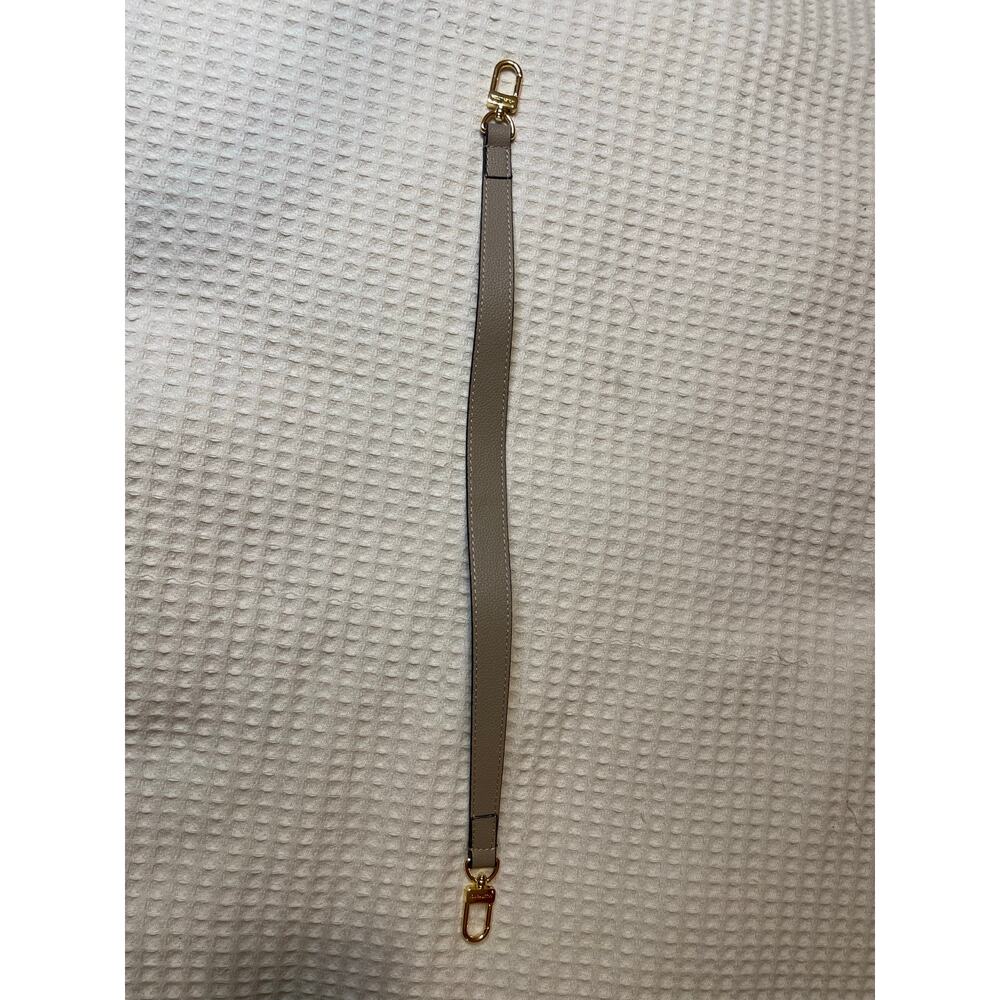 Louis Vuitton Beige/ Dune Short Bag Strap W/ Gold Clasp 21 Inch - Picture 11 of 11